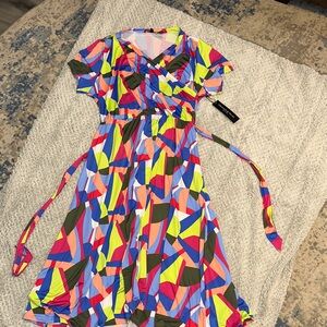 Elizabeth & Nicole Elegant Black Tag